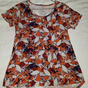NWOT LuLaRoe xs top soft material.